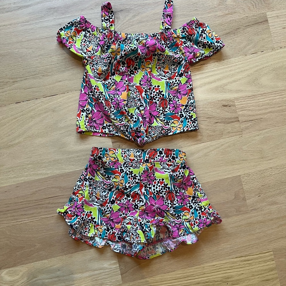 NWOT Vince Camuto girls flower outfit 6